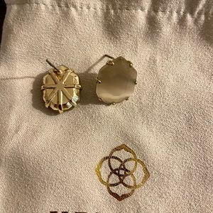 Kendra Scott medium grey stud earrings